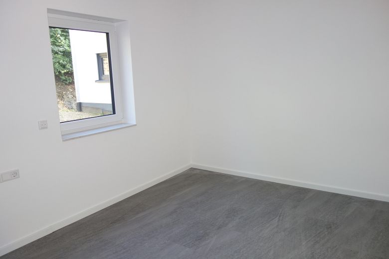 Moderne Neubau-Wohnung mit Einbauküche + großer Terrasse! – Foto 7