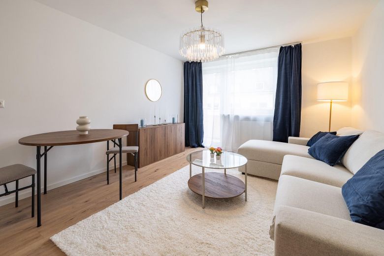Modernes, renoviertes 1-Zimmer-Apartment mit Balkon – sofort bezugsfertig – Foto 1