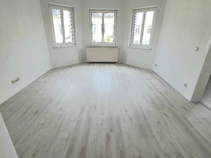Neu renovierte 3-Raum-DG-Wohnung – Foto 1