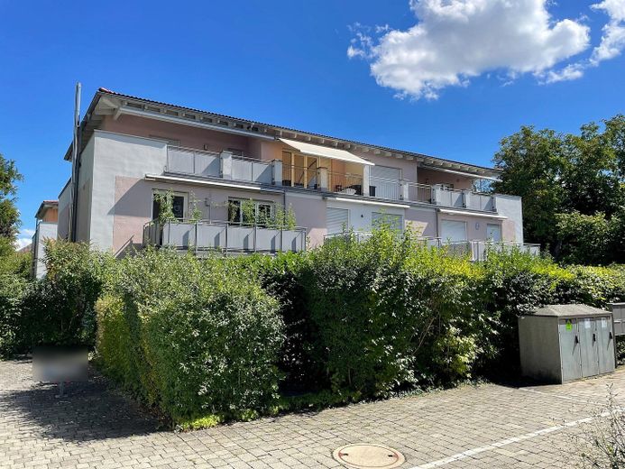 Appartement 3 pièces avec terrasse sur le toit à Ingolstadt-Nordwest, place de parking en garage souterrain incluse - sans commission – Außenansicht Westseite
