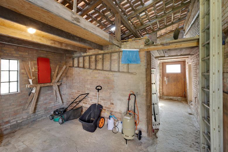 Modernisiertes Einfamilienhaus mit Anbau/ Scheune auf 1.436 m² Grundstück in Ilsede-Groß Lafferde – Scheune