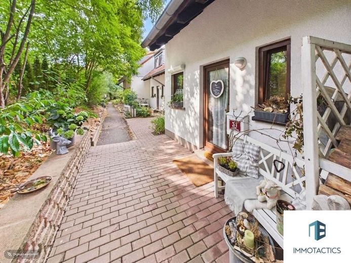 idyllisches Reihenhaus im Schindeldorf mit Terrasse & Garten – als Eigenheim oder Kapitalanlage – Foto 1