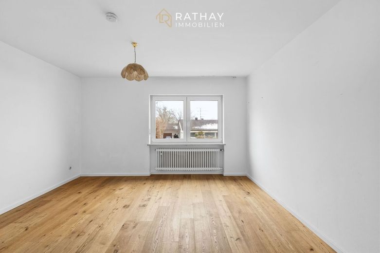 Gepflegtes Einfamilienhaus mit Garage &amp; Garten - sofort bezugsfertig – Schlafzimmer