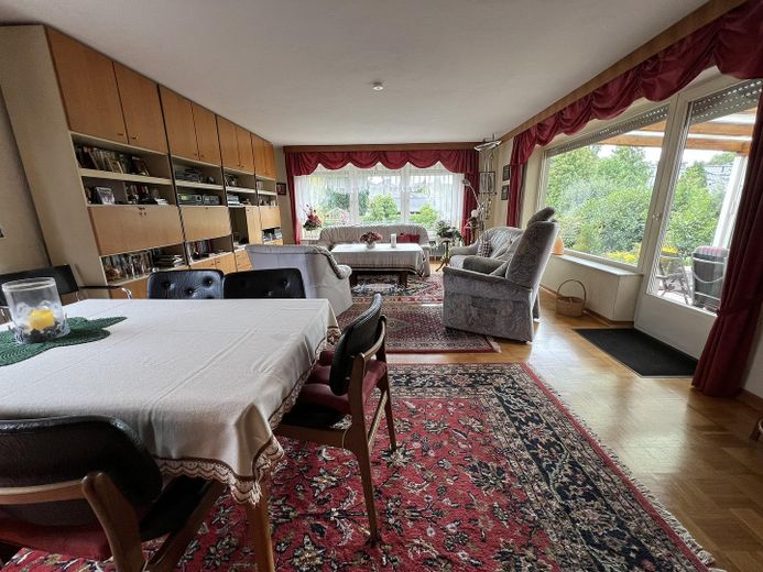 Wohnzimmer: Sicht von der Tür