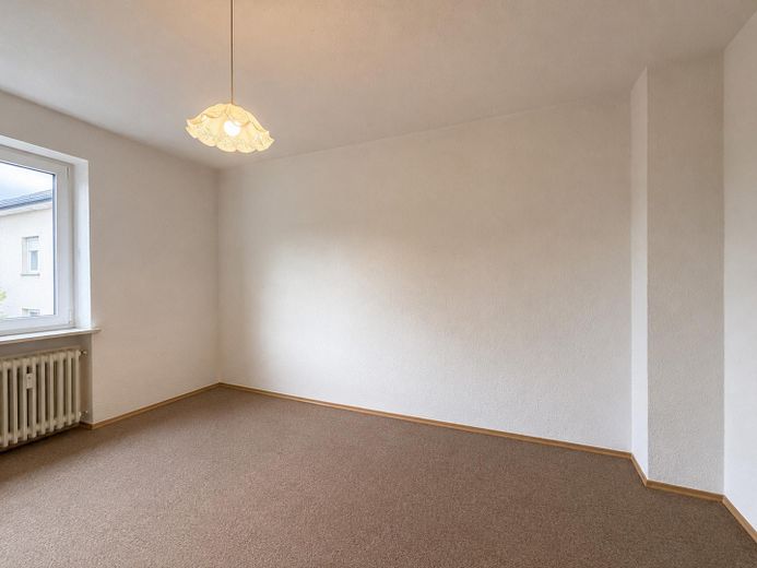 Solidne mieszkanie o powierzchni 70 m² w Bochum-Wattenscheid – substancja z potencjałem wzrostu – Schlafzimmer