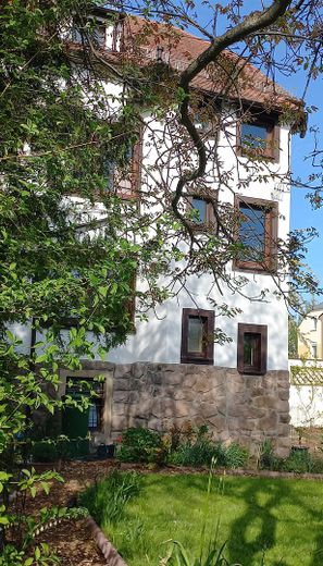 STILVOLLE VILLA - 3 Wohnungen – RENOVIERT - Heizung NEU – Foto 4