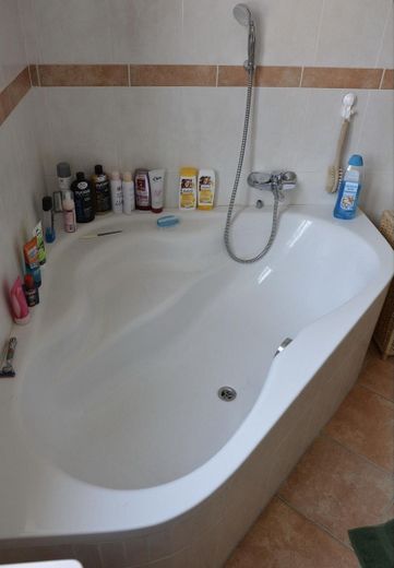 Eckbadewanne im Bad
