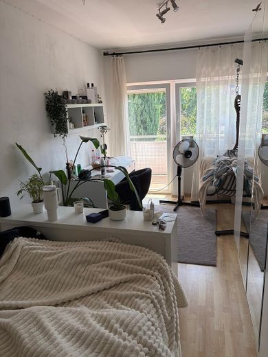 Reihenhaus Kelkheim Stadtmitte super Lage 120m2 – Schlafzimmer mit Balkon