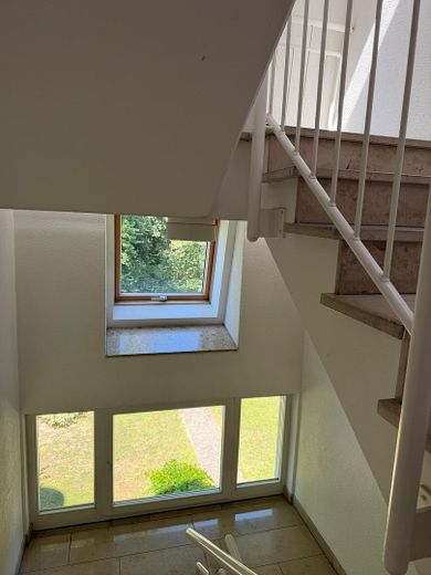 Particular: soleado apartamento de 2 habitaciones con terraza – Treppenhaus
