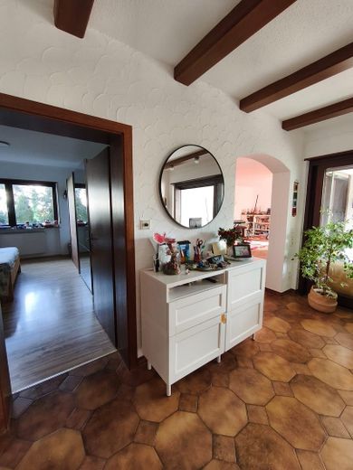 Wunderschöne Wohnung in Bestlage – Eingang Wohnung