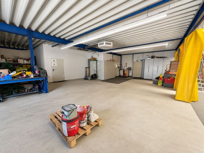 Vielseitige Lager und Gewerbefläche mit Büro und Hochparterre in Hüllhorst / Tengern – Bild 3