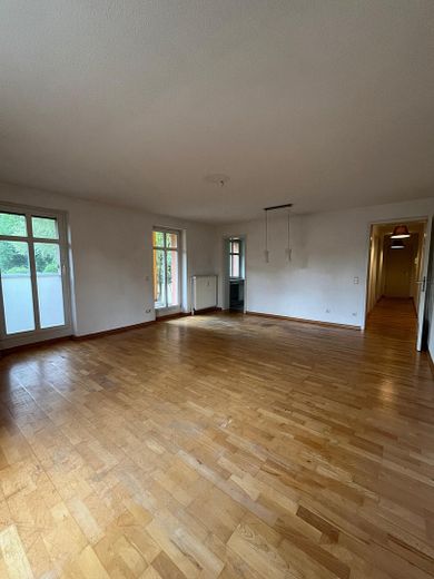 Piso de 3 habitaciones disponible para ocupar, balcón y uso del jardín – directamente junto al parque de Sanssouci - Clase energética C – Wohnzimmer 