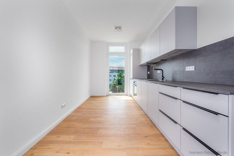 Erstbezug nach Kernsanierung 2-Zimmer-Altbau mit Wohnküche, Bad und Balkon in Berlin-Köpenick – Wohnküche 1