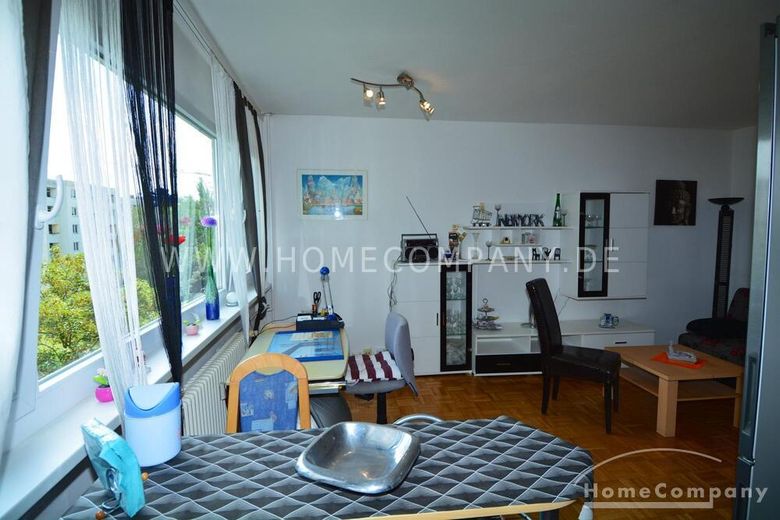 Renovierte, modern möblierte 2-Zimmer-Wohnung mit Balkon in Wilmersdorf – 9a28b2e103b4747121b39f4686a1689ee75e880e.jpg