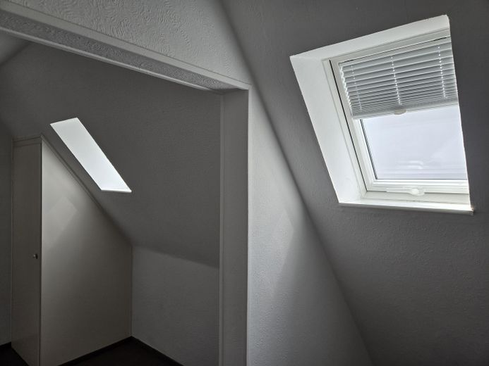 Großzügiges Einfamilienhaus mit viel Potenzial - provisionsfrei –  Flur (OG)
