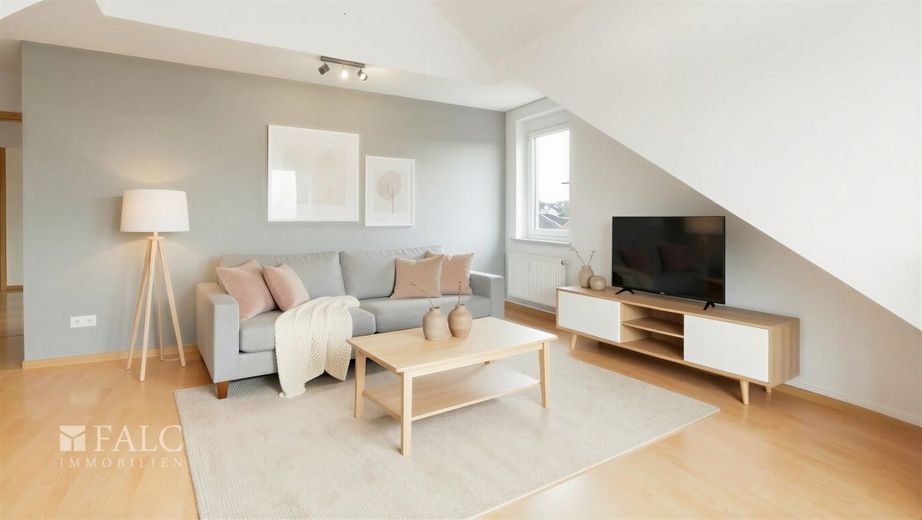 Auf der Sonnenseite ganz oben - FALC Immobilien Öhringen – Wohnzimmer - (KI generiert)