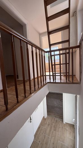 Kleines Häusle mit Charme und Weitblick – ruhig gelegen in Bopfingen-Schloßberg. – Flur oben