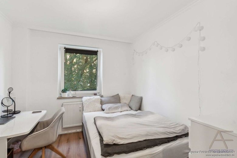 Investimento immobiliare nella Parkstadt Bogenhausen - moderno appartamento di 3 locali ristrutturato con contratto di locazione in essere – 240427022_Zimmer_2-2_WEB