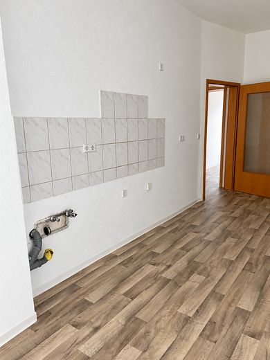 Helle 2-Zimmer-Wohnung mit separater Küche und Tageslichtbad – Küchenbereich