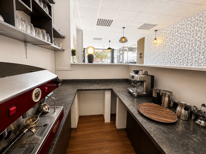 Cafe Ladenlokal zentrale Lage mit Lager/ Büro und Garage/ Nähe HBF – Foto 11