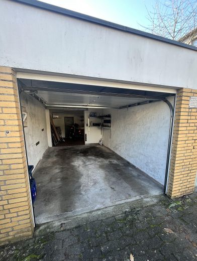 Garage mit Kellerraum 