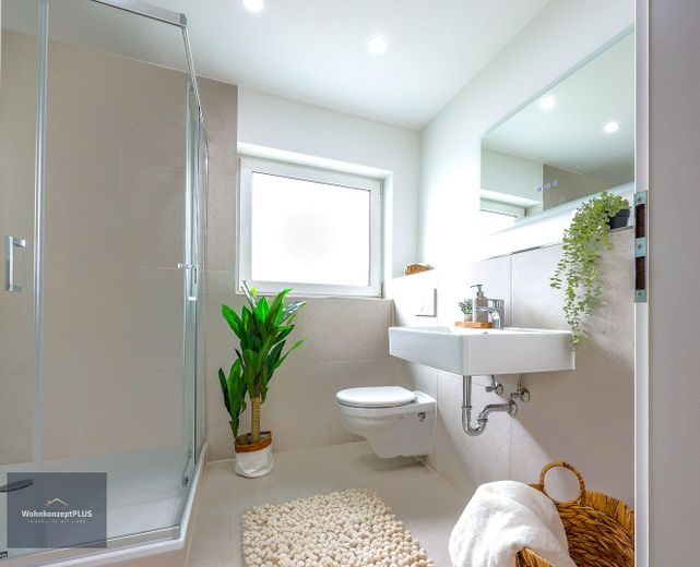 Provisionsfrei: Komplett modernisiertes Reihenmittelhaus mit Wärmepumpe – Badezimmer