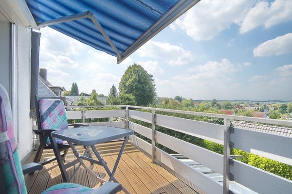 Von Grün umgeben: Großzügige Wohnung mit Balkon am Tippelsberg und Naturschutzgebiet, kurze Fahrzeit zur City