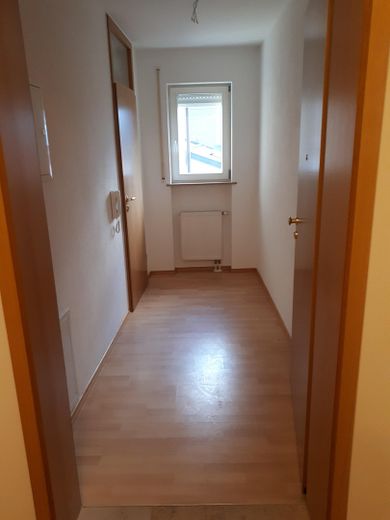 Traumhafte Wohnung im Stadtzentrum von Moosburg – Flur
