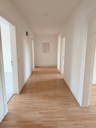 3,5-Zimmer-Wohnung mit neuem Badezimmer in der Martinistraße - WG-geeignet – Flur