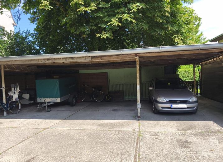 Charmante 3-Zimmer-Dachgeschosswohnung mit Garten – nur 2 Minuten zum Banter See – Carport