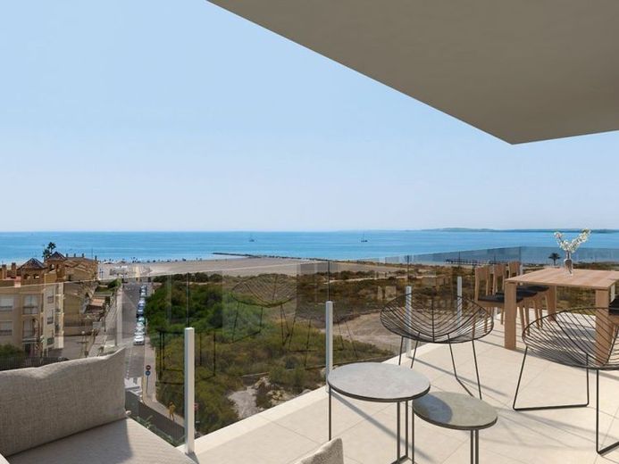 Appartements mit 3 Schlafzimmern, 2 Bädern, Vorinstallation Klimaanlage, Kfz-Stellplatz, Meerblick und Gemeinschaftspool nur 100 m vom Strand – Foto 1