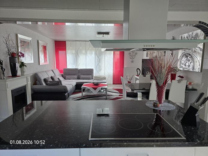 Casa unifamiliar bien cuidada con luminoso apartamento abuhardillado – Foto 15