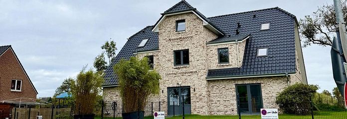 Außenbereich + Parkplatz 