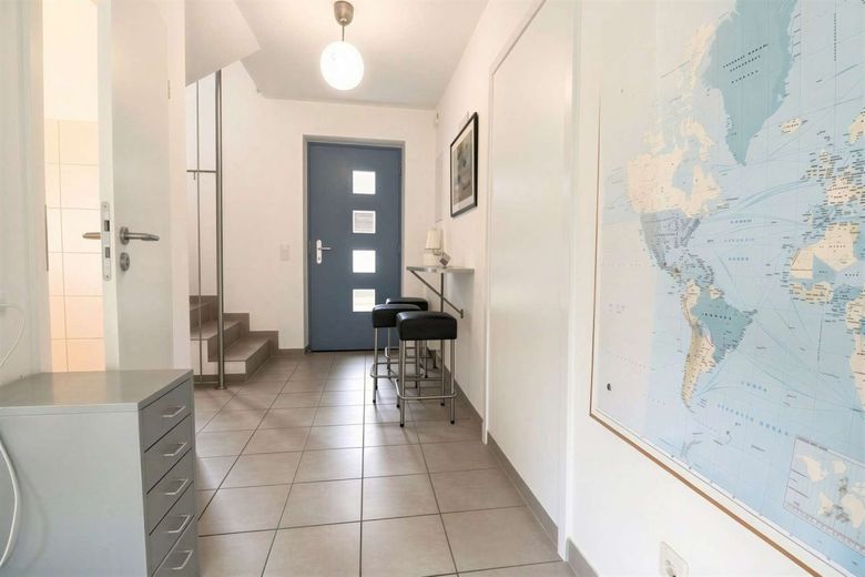 WRS Immobilien - käuferprovisionsfrei - Alzenau - Generationenhaus oder Wohnen + Arbeiten in Einem – Anbau - Flur