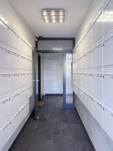 Bezugsfreie 3-Zimmer-Wohnung mit Balkon & Aufzug | Provisionsfrei | Sofort verfügbar – Briefkastenanlage