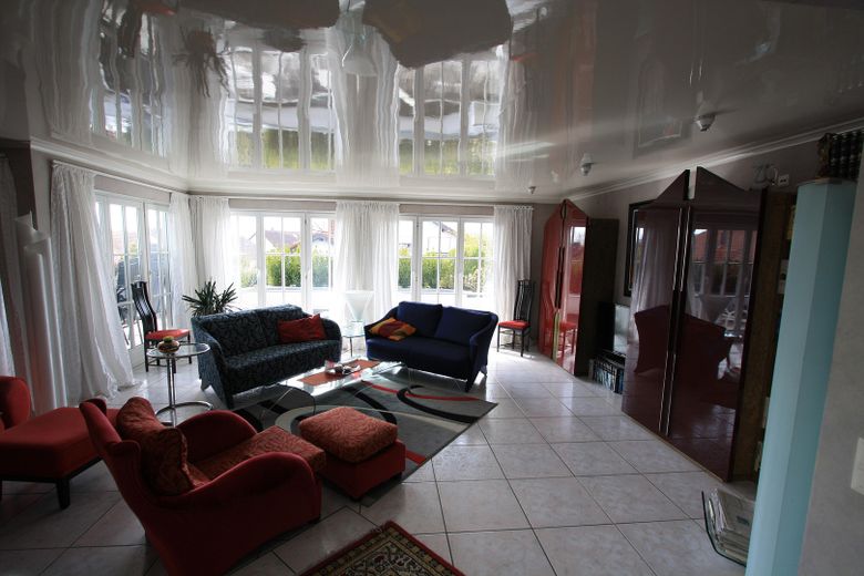 Wymarzony dom architekta z pomieszczeniami biurowymi | najlepsza lokalizacja w Öhringen Süd z basenem – Wohnzimmer