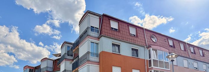 2 pièces avec cuisine équipée et place de parking en garage souterrain / rendement de 5,49 % / facteur 18