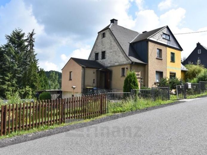 Doppelhaushälfte in Burkhardtsdorf – फोटो 1