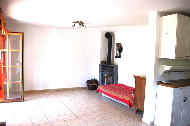 Wohnzimmer mit Kamin