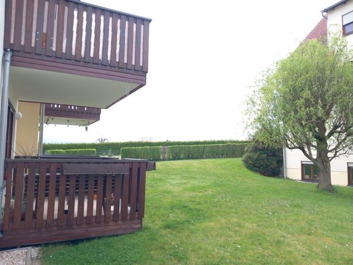 Eigentumswohnung in sehr beliebter Lage, EG, Maisonette mit Terrasse und PKW-Stellplatz – Foto 1