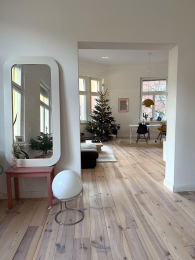 Appartement Art nouveau, spacieux, lumineux et rénové à Mauritz-Innenstadt !! – Blick in den Wohnraum