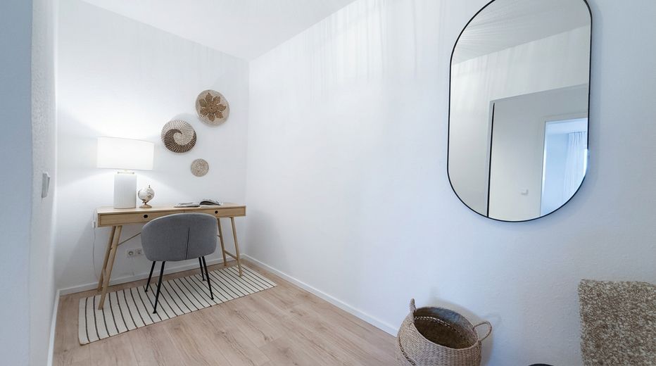 Mudarse en lugar de renovar: apartamento de 2 habitaciones recién modernizado con vistas panorámicas – Homeoffice