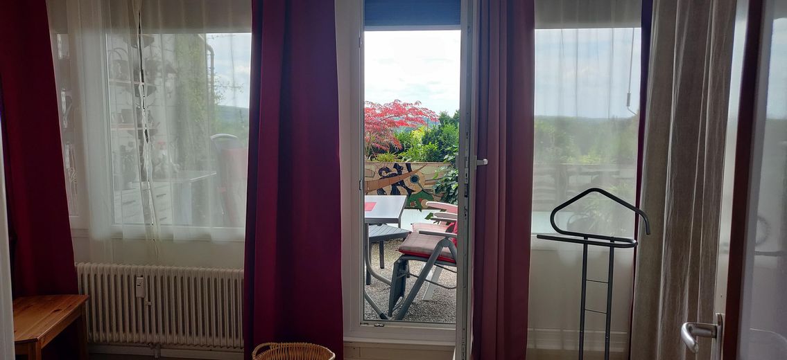 Hannover Teraslı Evinde 3 Kat Üzerine Yayılmış Muhteşem 4 Odalı Daire – Blick Schlafzimmer Terrasse