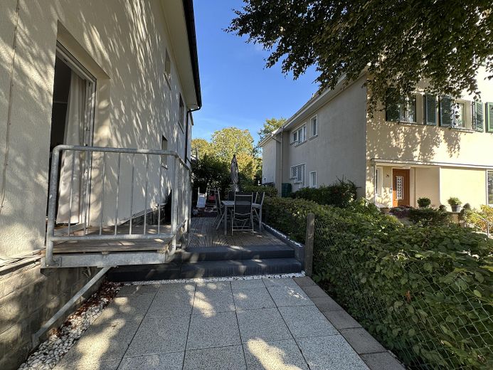ZENTRUMSNAH! EG Wohnung ETW in saniertem MFH – Terrasse