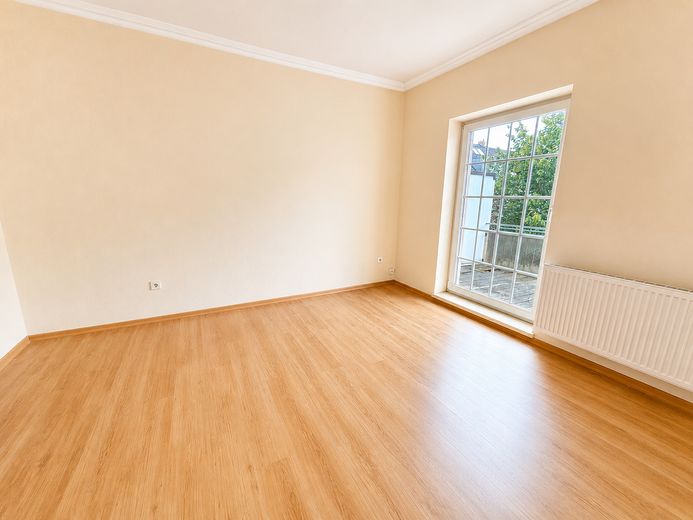 End-of-terrace house with balcony and garage in a popular location! – Kinderzimmer mit Balkon