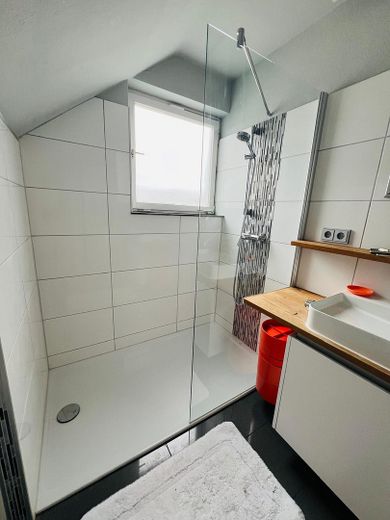 1.5 غرفة - جميع الإمكانيات - للتأجير - للسكن الشخصي - إمكانية Airbnb – Badezimmer