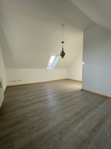 Helle 4-ZKB-Maisonette mit Balkon & Garten – ruhig wohnen in Zusmarshausen-Wollbach - PROVISIONSFREI – Kinderzimmer