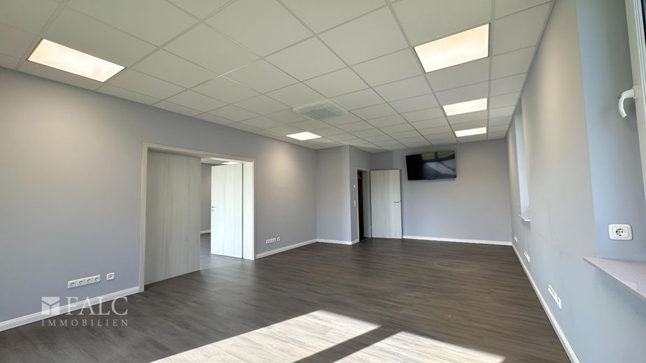 ***Attraktive Gewerbeeinheit mit flexibler Nutzung in Gadebusch*** – Büro 2