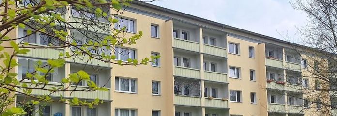 Für SOFORT: ruhige Lage - 3 Zimmer - Balkon