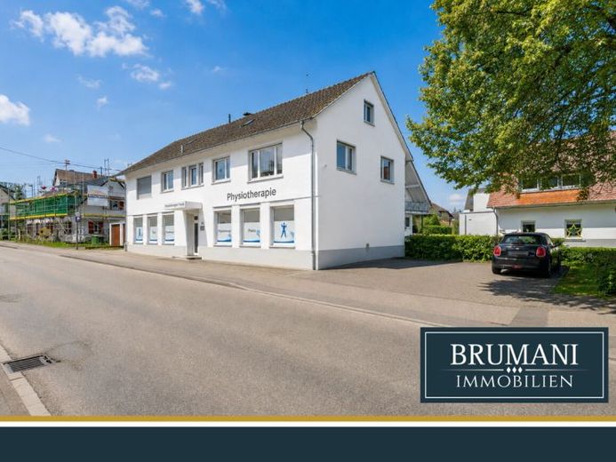 BRUMANI | Immobile residenziale e commerciale libera da occupanti con potenziale di ristrutturazione in posizione centrale a Denzlingen – Foto 1